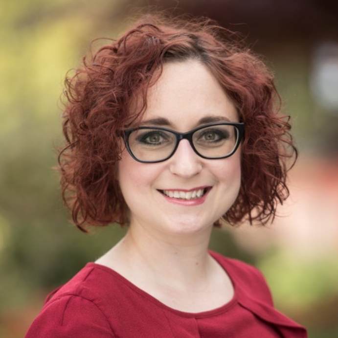 Stephanie Shack headshot